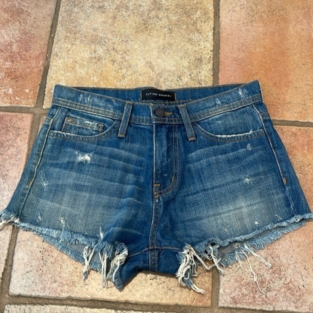 Flying monkey cut off shorts size 25